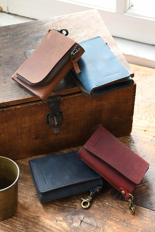 OIL WAX LEATHER SHORT WALLET