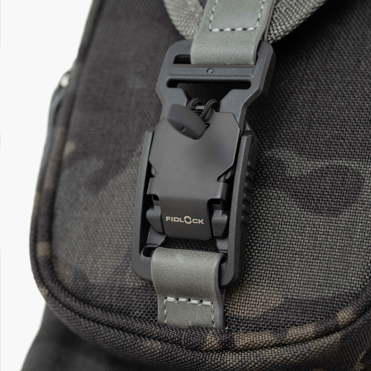 LUX CM | SELF STAND CLUB CASE - MULTICAM BLACK - 画像 (10)