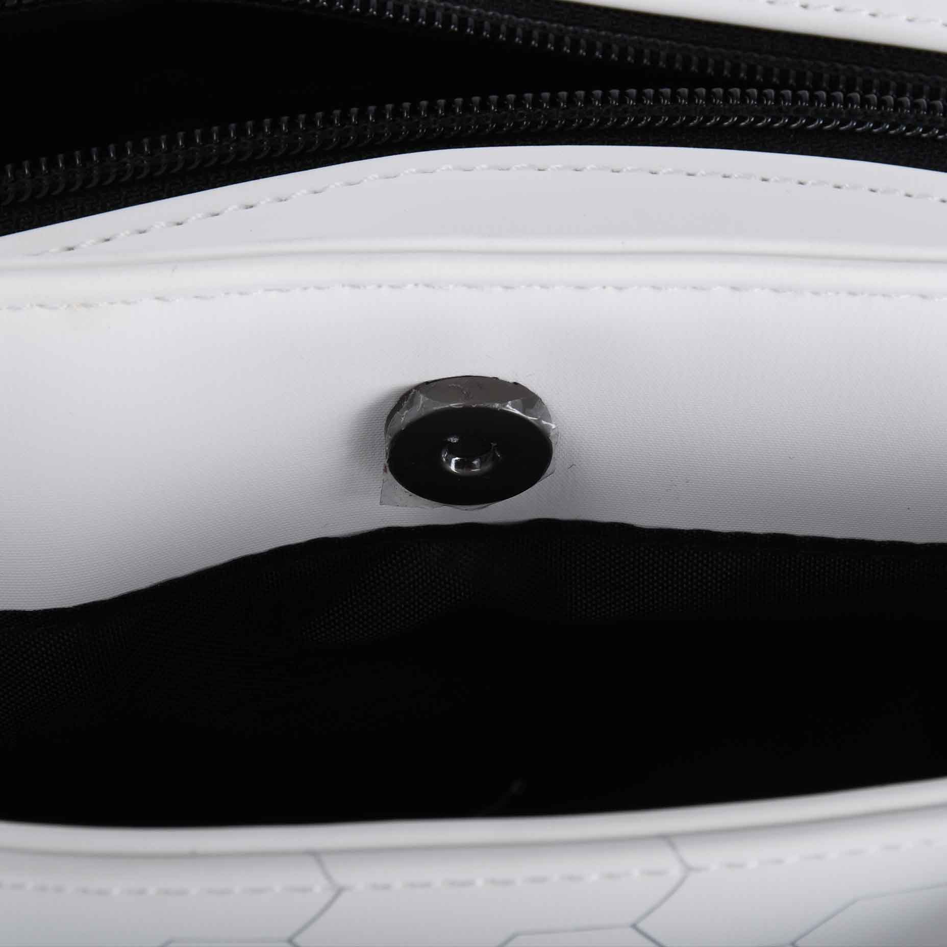 PREMIUM ARMOR TOTE - Image 32